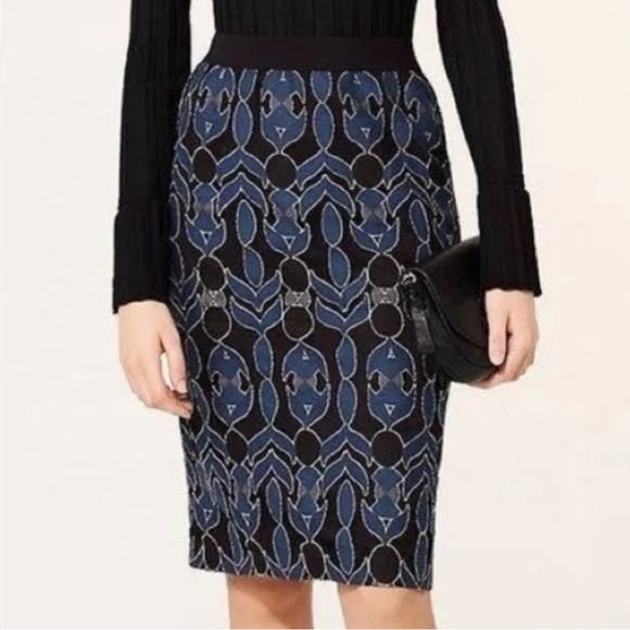 Tory Burch lace pencils skirt, size 4, - Picture 2 of 8